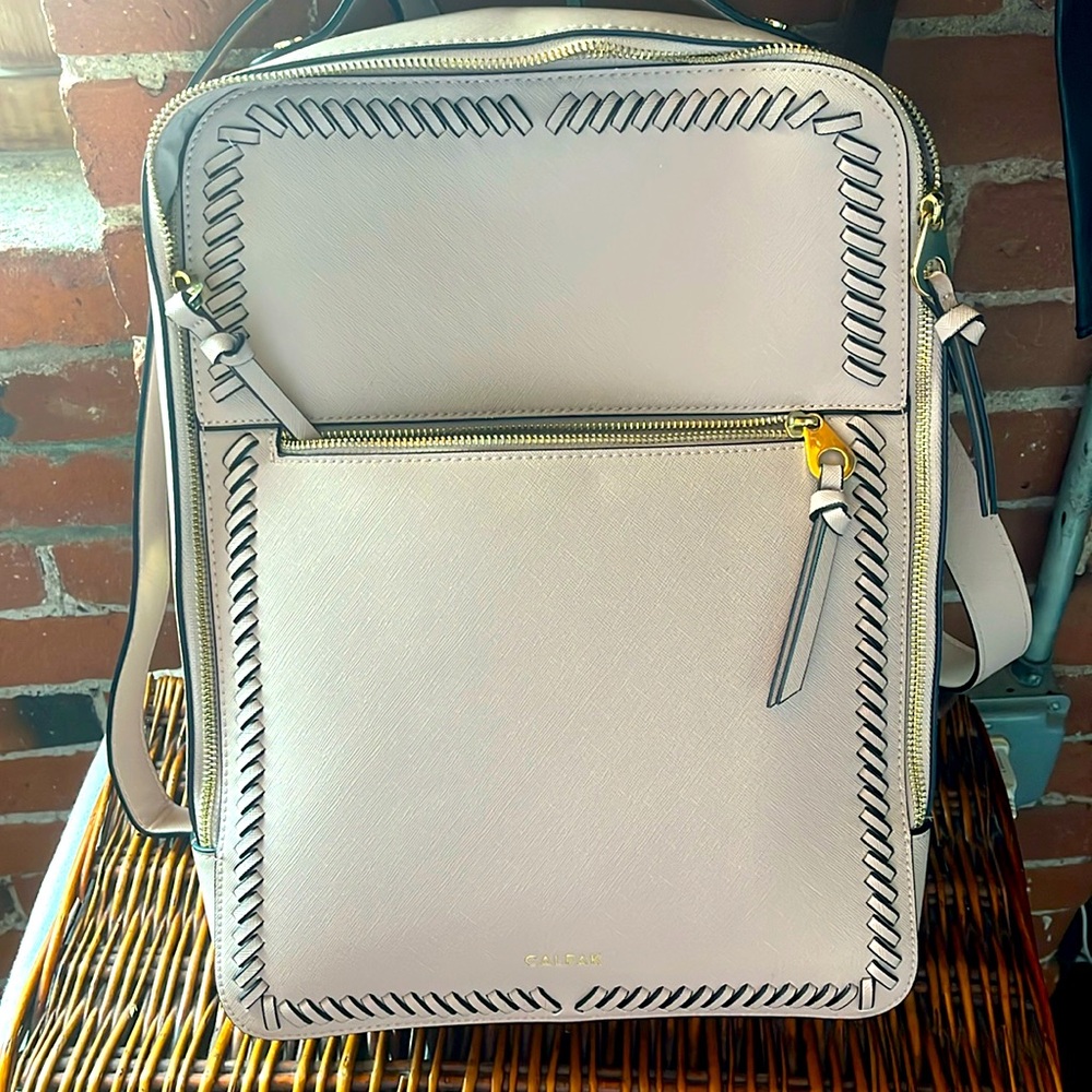 Cloak Kaya 15 inch backpack